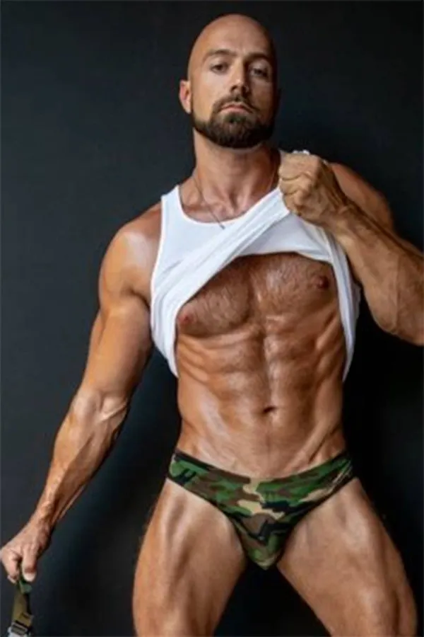 Adam Snow's BabeWiki Profile