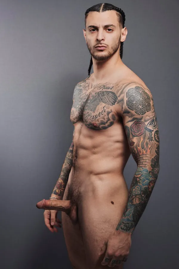 Adonis Breeds's photo 3