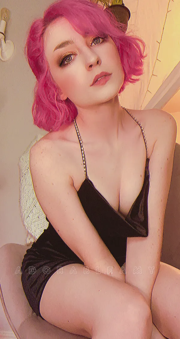 Adorable Amy's photo 3