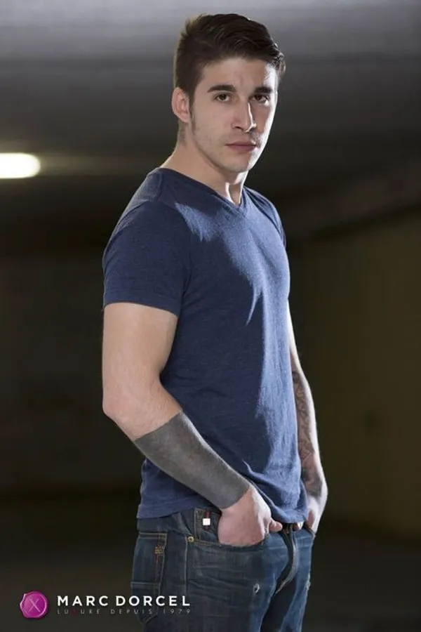 Adrian Dimas's photo 3