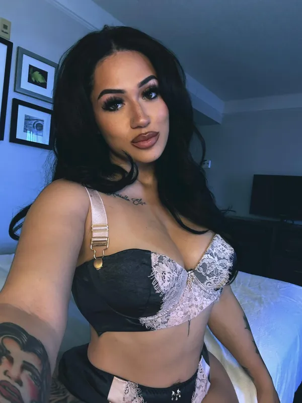 Adriana Brooke's photo 5