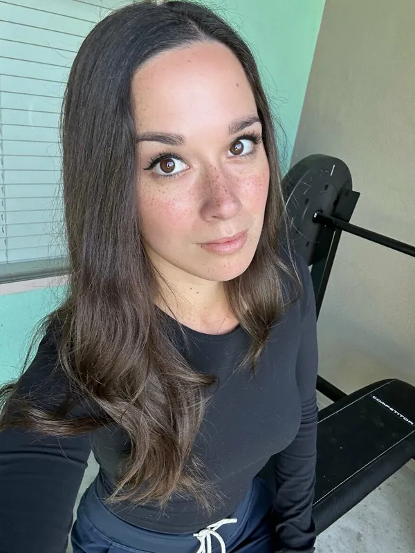 Alana Araya's BabeWiki Profile