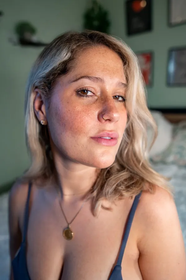 Alex Thompson's BabeWiki Profile