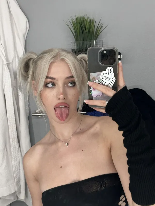 Alexandra Marianna's BabeWiki Profile