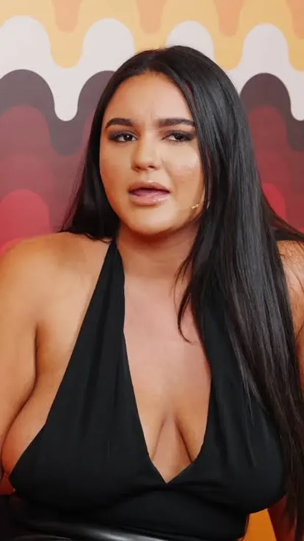 Alexas Morgan's photo 3