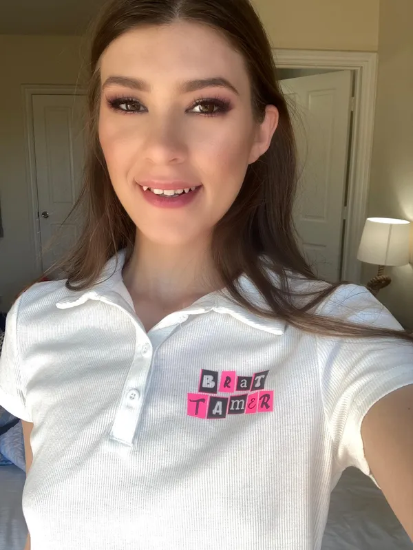 Ali Jones's BabeWiki Profile