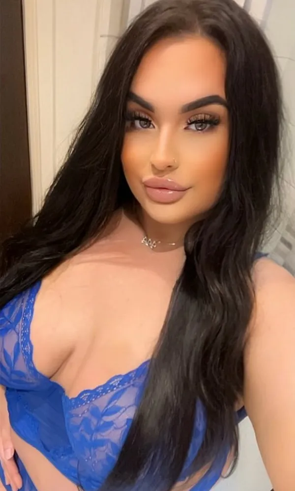 Alicia Foxxxy's photo 3