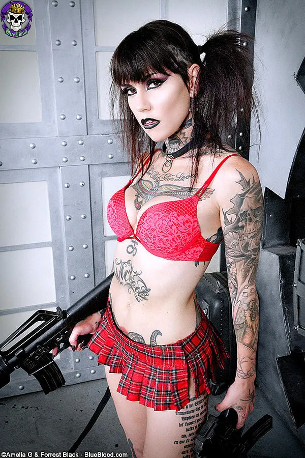 Alicia McMunn's BabeWiki Profile