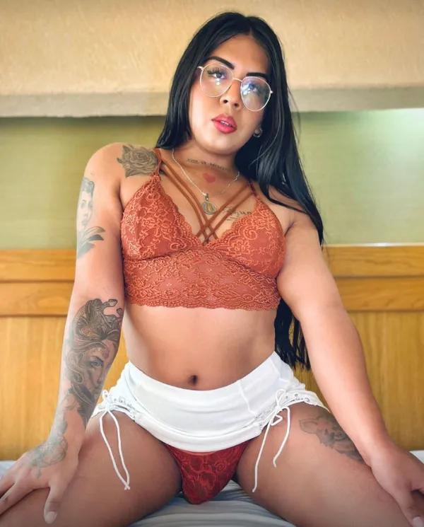 Alina Bombom's BabeWiki Profile