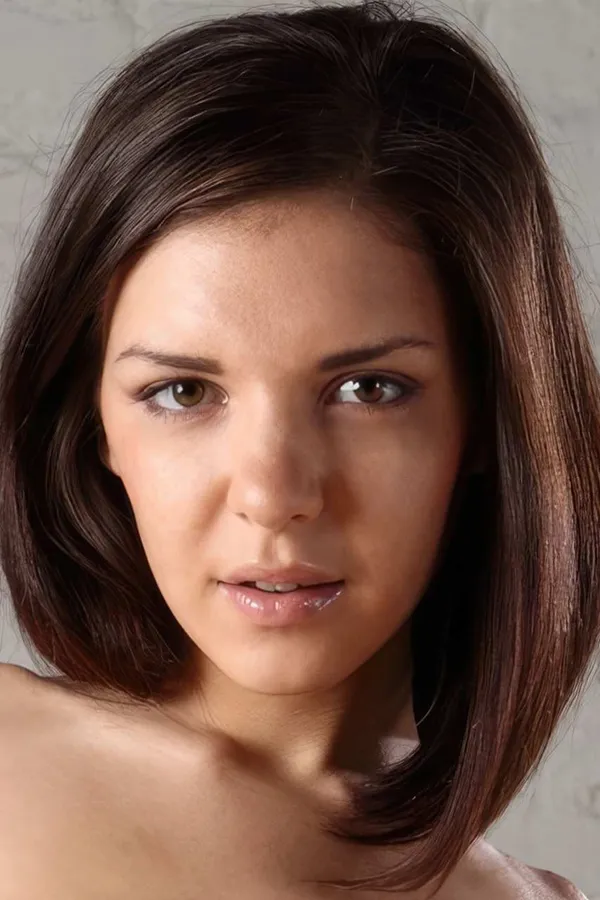 Alina Henessy's photo 3