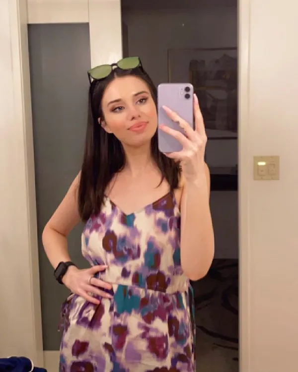 Alison Fields's photo 8