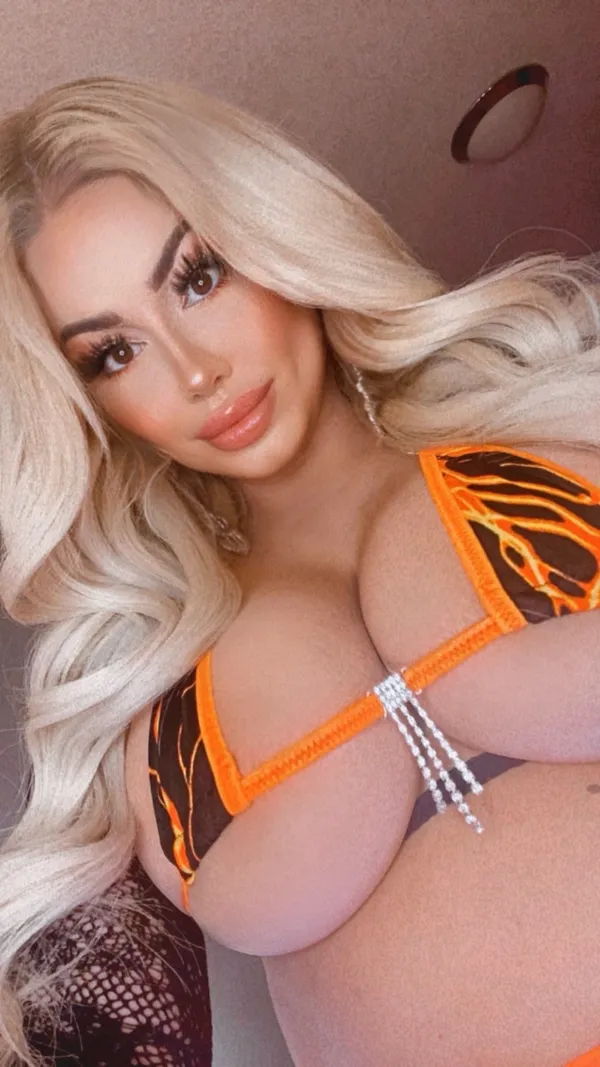 Alissa Ryan's BabeWiki Profile