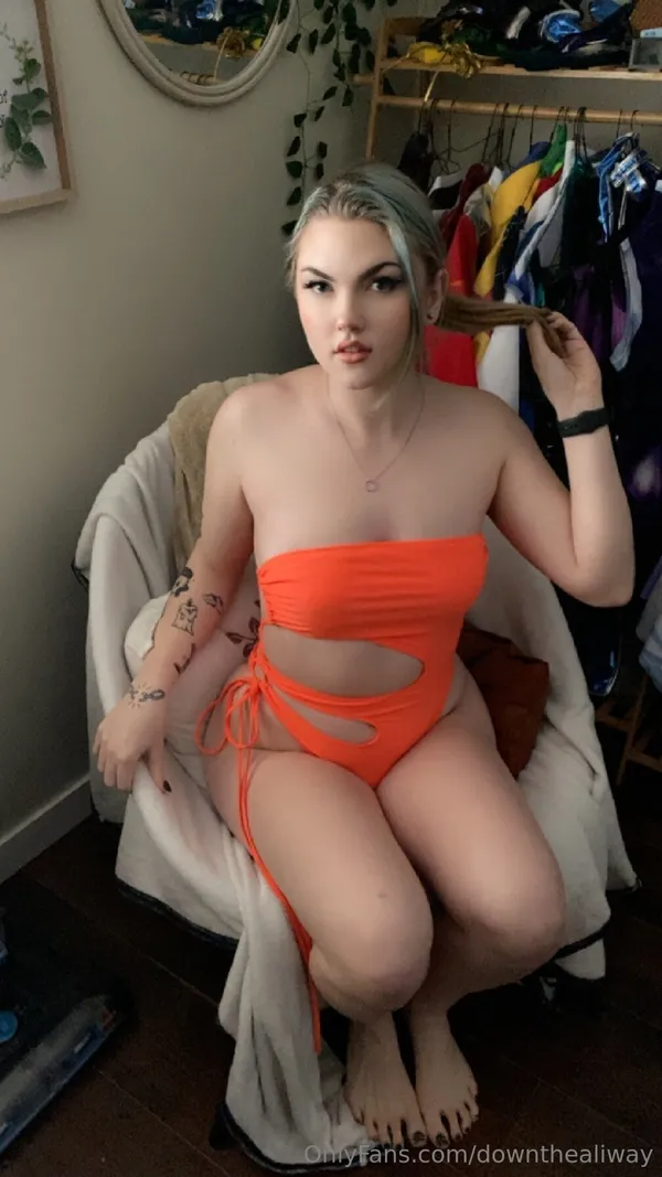 Allison's BabeWiki Profile