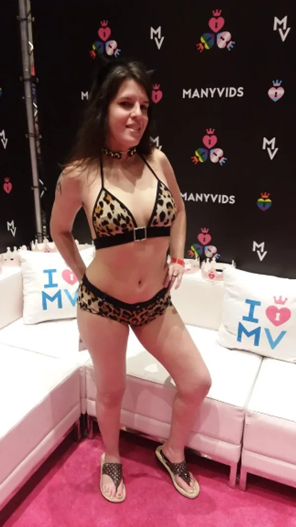 AlluringAli25's BabeWiki Profile