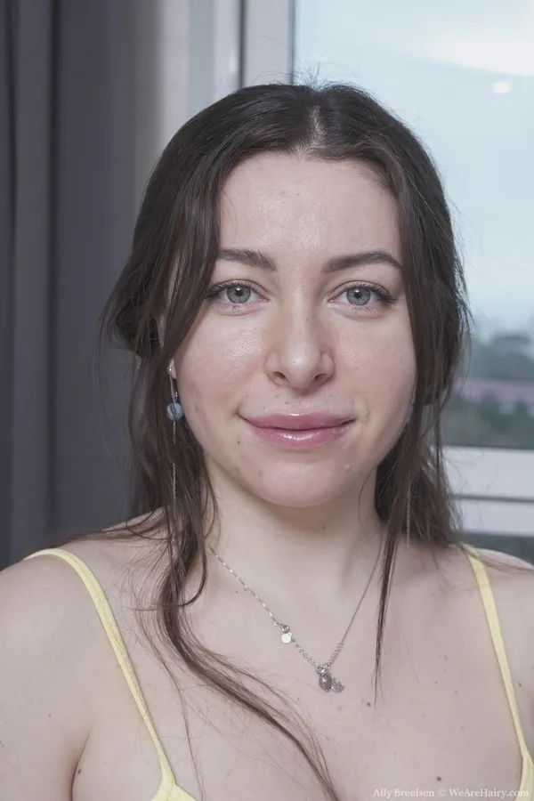 Ally Breelsen's photo 4