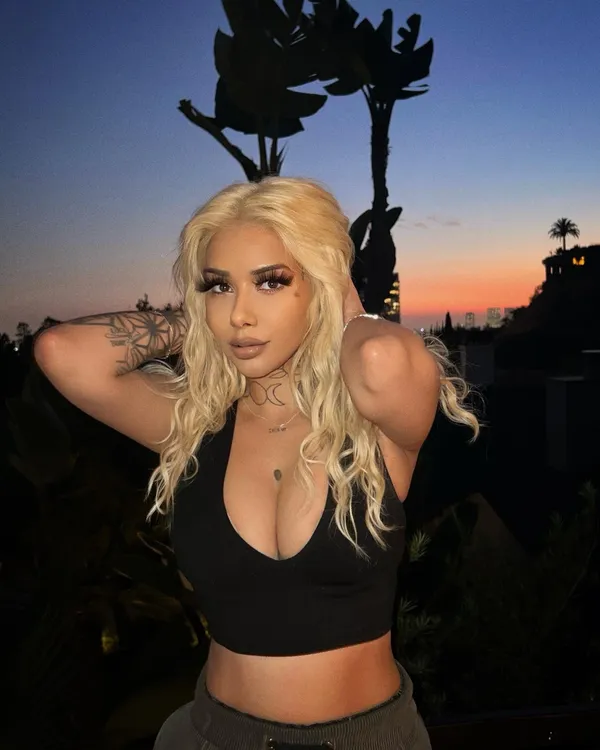 Ally Lotti's photo 4