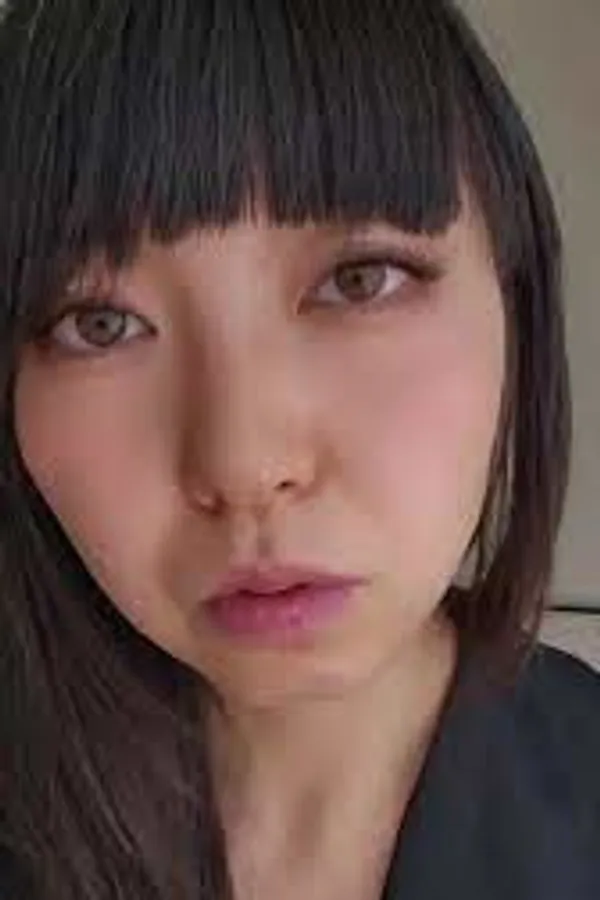 Aly Exhale's photo 6