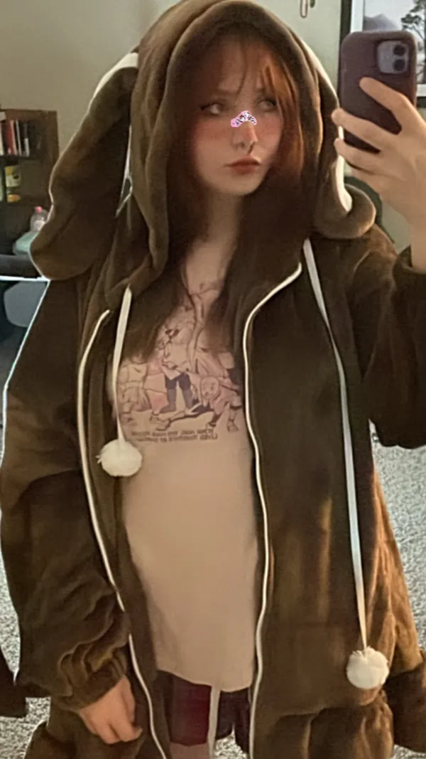 alyx_foot's BabeWiki Profile