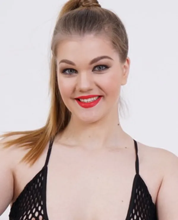 Amanda Clarke's photo 5