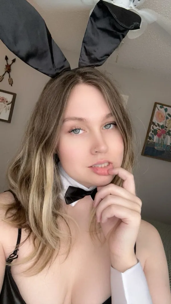 amanduhh_pls's BabeWiki Profile