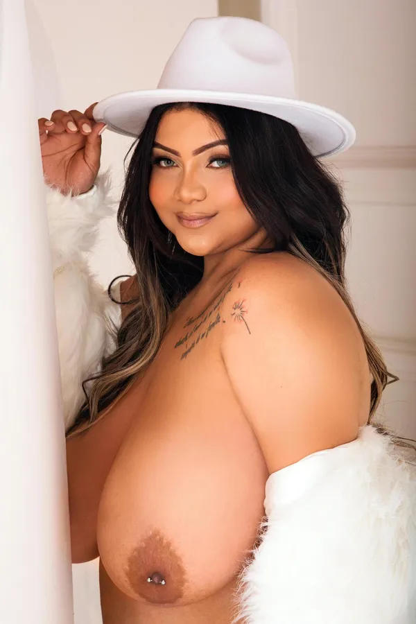 Amara Smith's photo 4