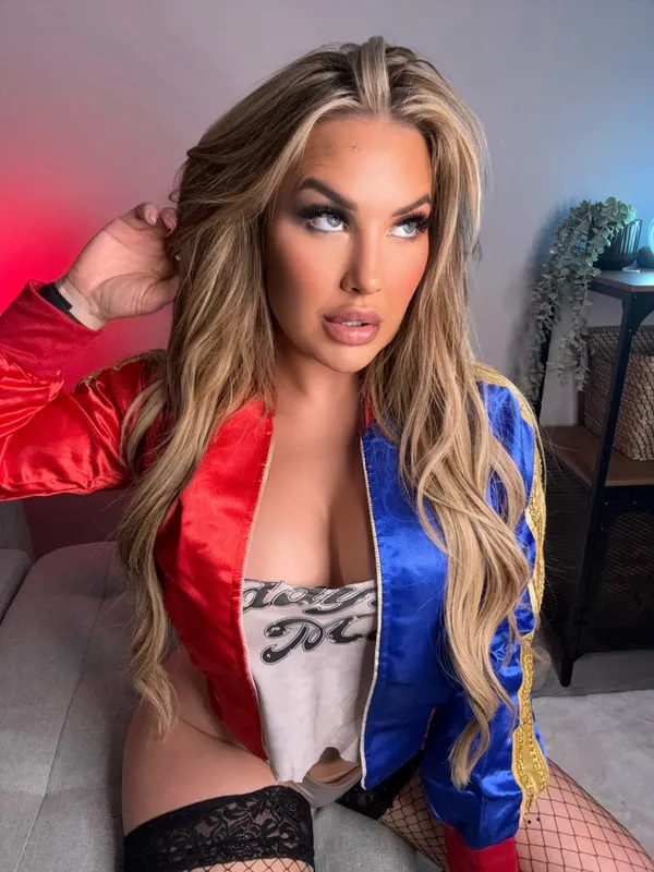 Amber Jade's BabeWiki Profile