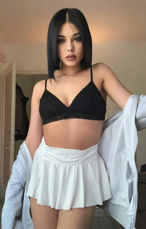 Amhyra Shy's BabeWiki Profile