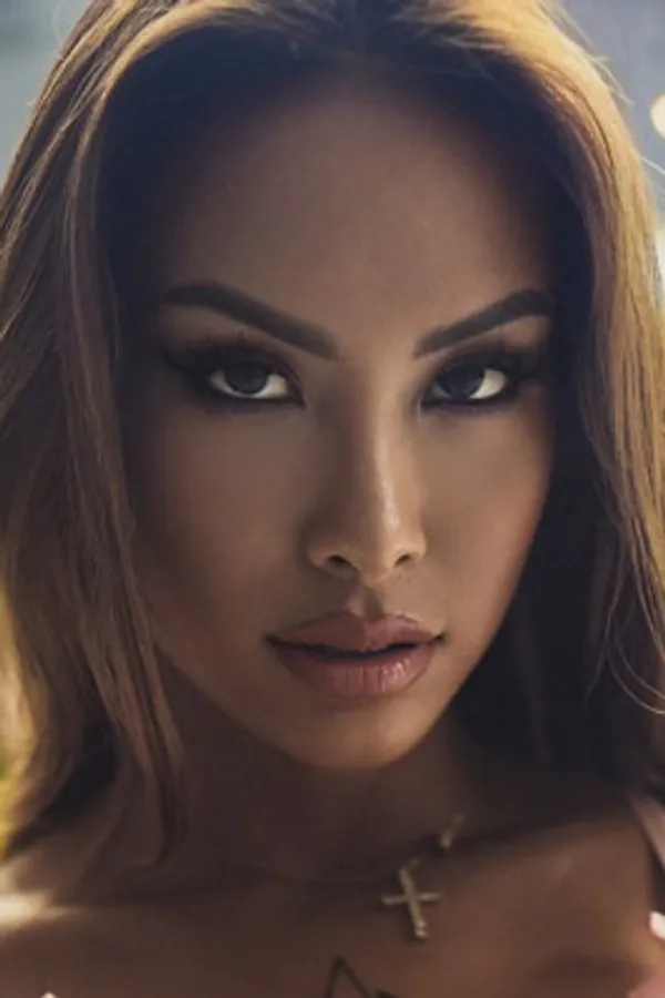 Amora Dicapria's BabeWiki Profile