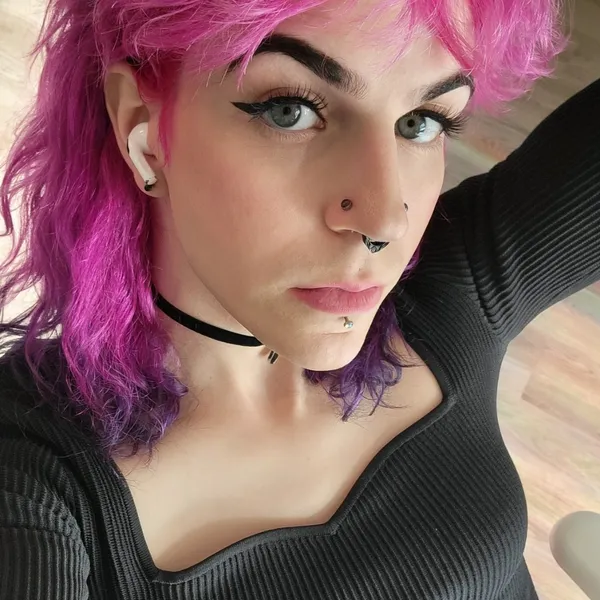 Amy Ivy's BabeWiki Profile