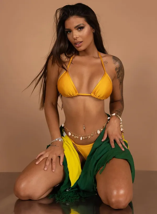 Ana Luiza (TV Star)'s BabeWiki Profile