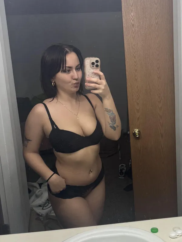 Angel Cake's BabeWiki Profile