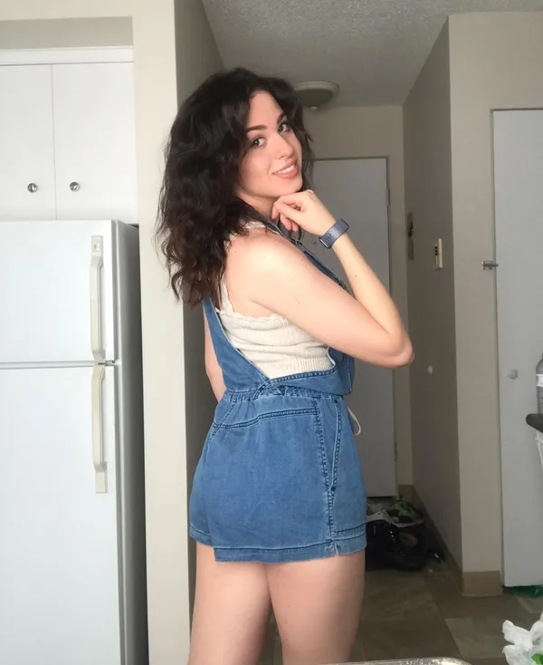 Anisa Jomha's photo 4