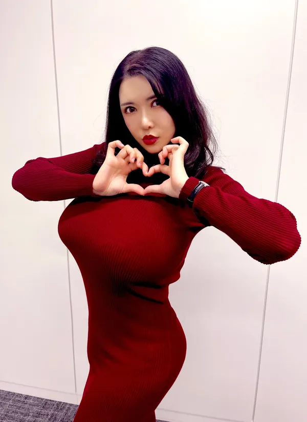 Anri Okita's photo 4