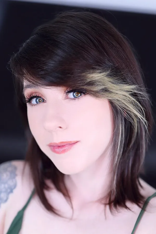 Aphia DeMieux's photo 6