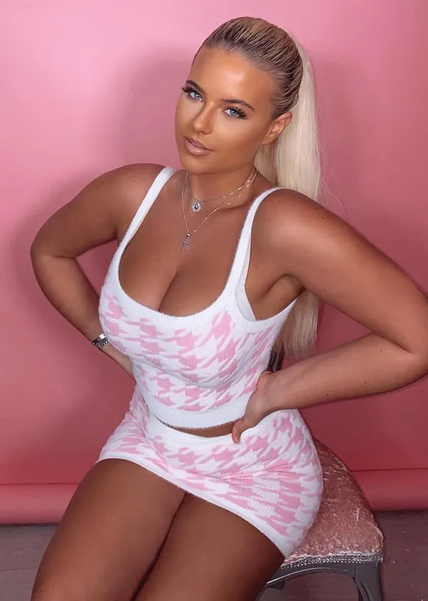 Apollonia Llewellyn's photo 3