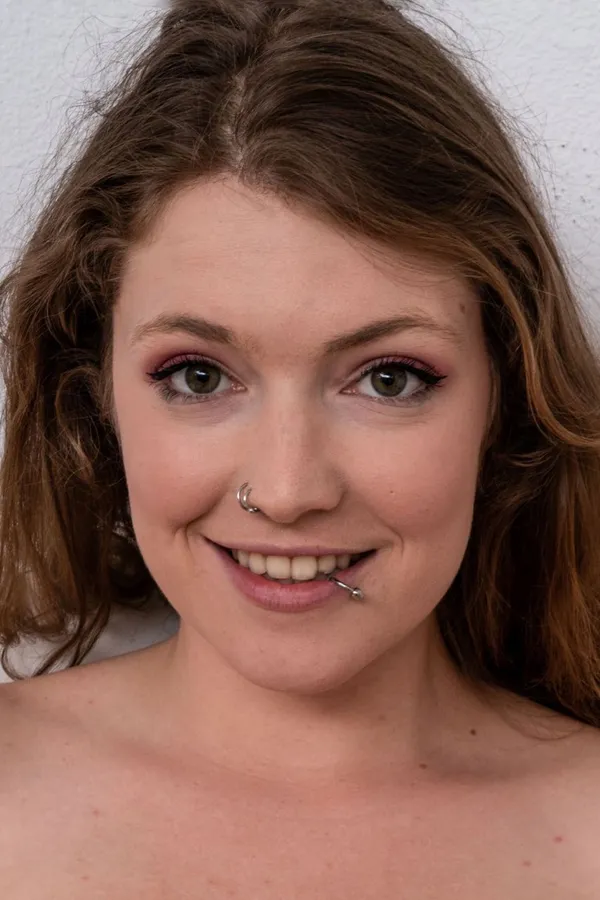 Apricot Pitts's BabeWiki Profile