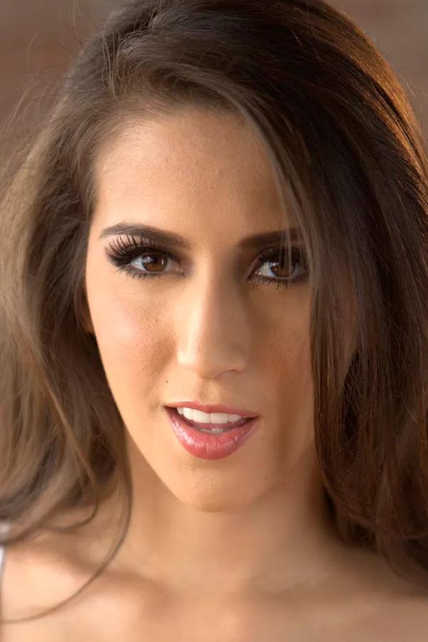 April O'Neil's photo 5