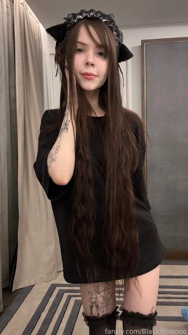 Ari (Onlyfans)'s BabeWiki Profile