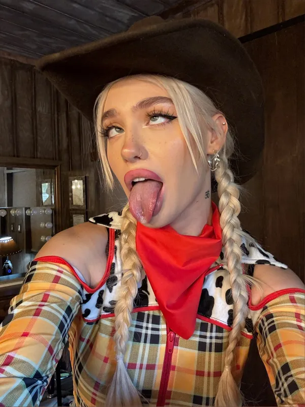 Ari Marianna's photo 5