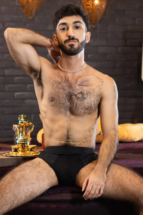 Ari Yummey's BabeWiki Profile