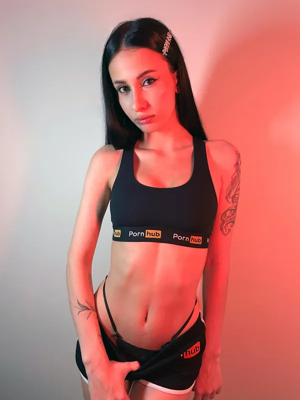 Ariana Lopes's BabeWiki Profile