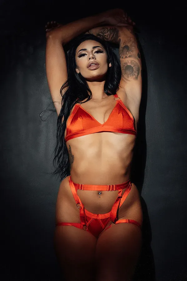 Ariana Starr's photo 5