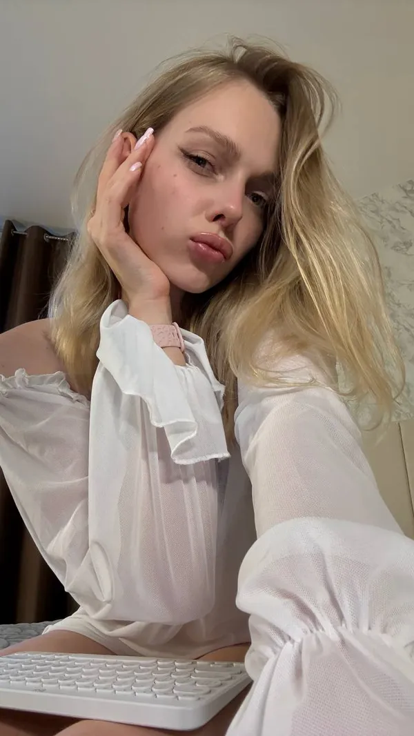 Arisha Mills's BabeWiki Profile