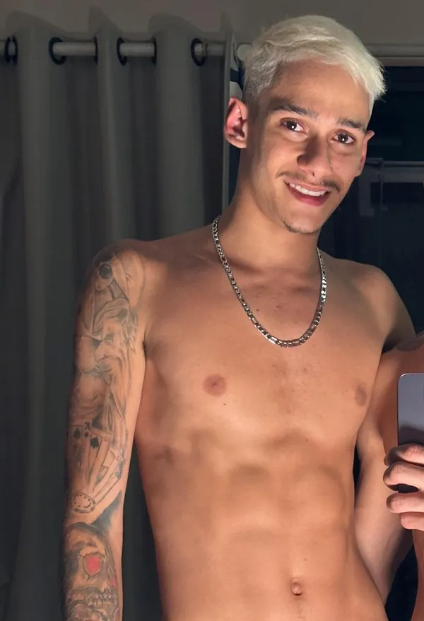 Arthur Maximo's BabeWiki Profile