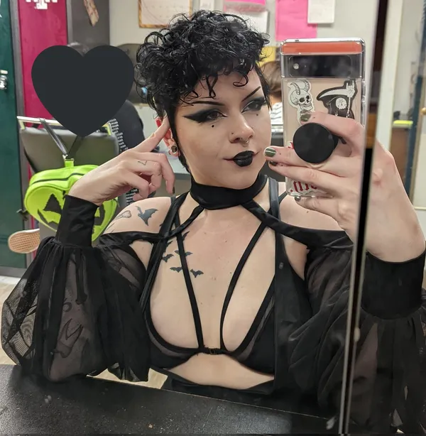 Ash Fatale's BabeWiki Profile