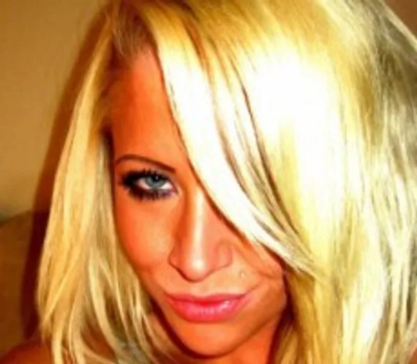 ashley_oxx's BabeWiki Profile