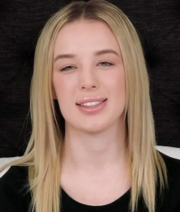 Ashlyn Angel's photo 7