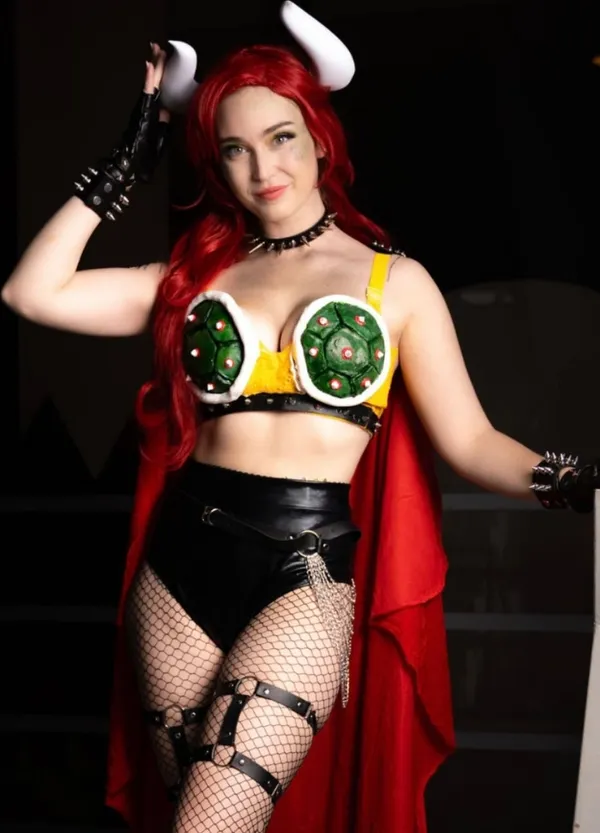 Ashton Blaise Whitty's BabeWiki Profile