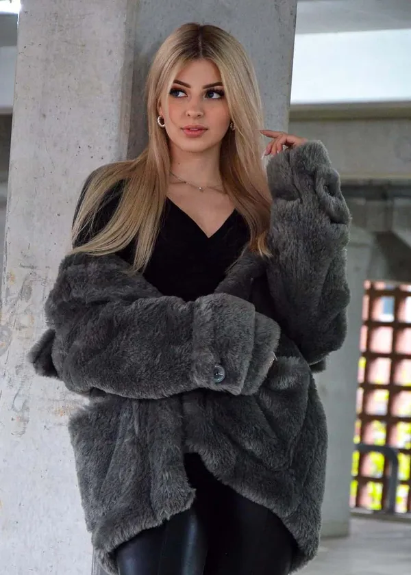 ASMR Janina's BabeWiki Profile