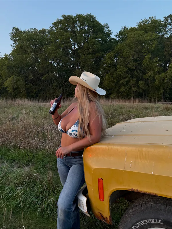 Aspen Hunter's BabeWiki Profile